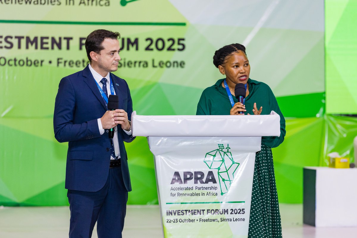 IRENA's tweet image. 🌍 Day 1 of the #APRAfrica Investment Forum in #Freetown highlighted how to turn potential into prosperity.

Sessions explored how the #EnergyTransition can power inclusive growth &amp;amp; how innovative financing solutions can unlock #RenewableEnergy investments across APRA countries.