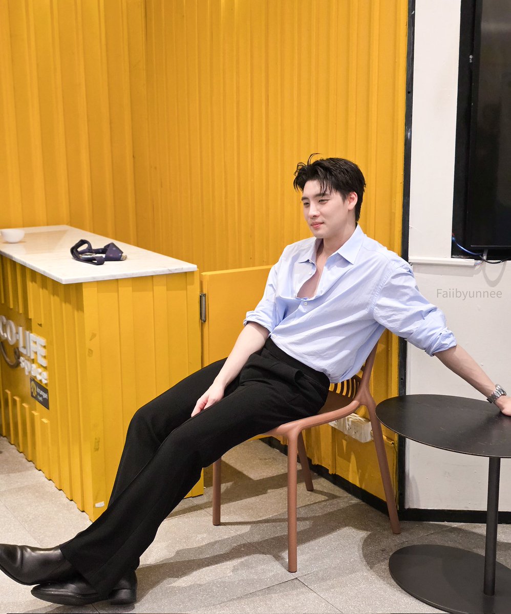 faiibyunnee's tweet image. ทำทุกที่ให้เป็นสตูได้เสมออ่ะคนนี้

#MeanPhiravich
#MeanTro