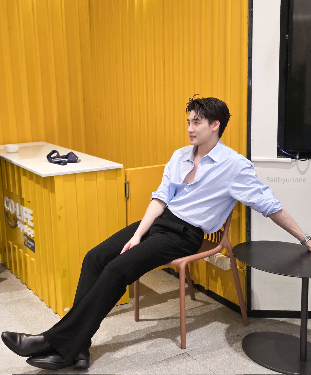 faiibyunnee's tweet image. ทำทุกที่ให้เป็นสตูได้เสมออ่ะคนนี้

#MeanPhiravich
#MeanTro