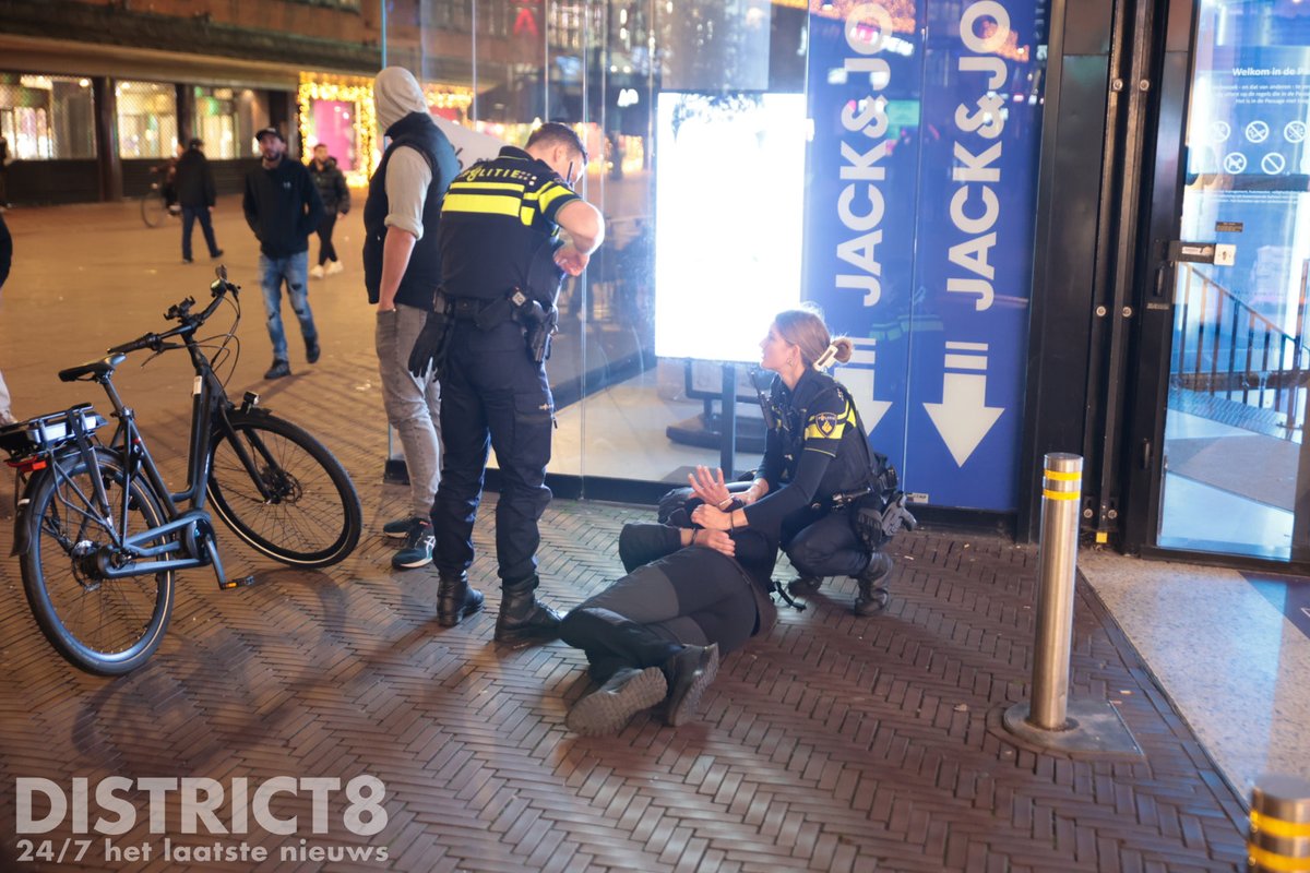 Man met mes aangehouden op Grote Marktstraat, Den Haag