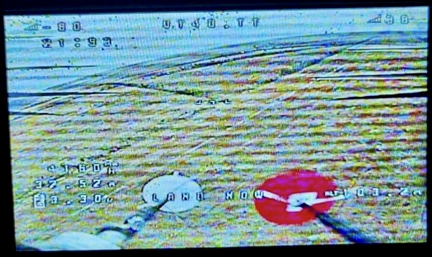 The Russians are using a new tactic to locate Ukrainian FPV crews.
When a Ukrainian FPV launches the video transmitter is set to low power, since its detection could reveal the launch location.
A Russian FPV flies around the frontline and hovers over suspected crew positions.
1/