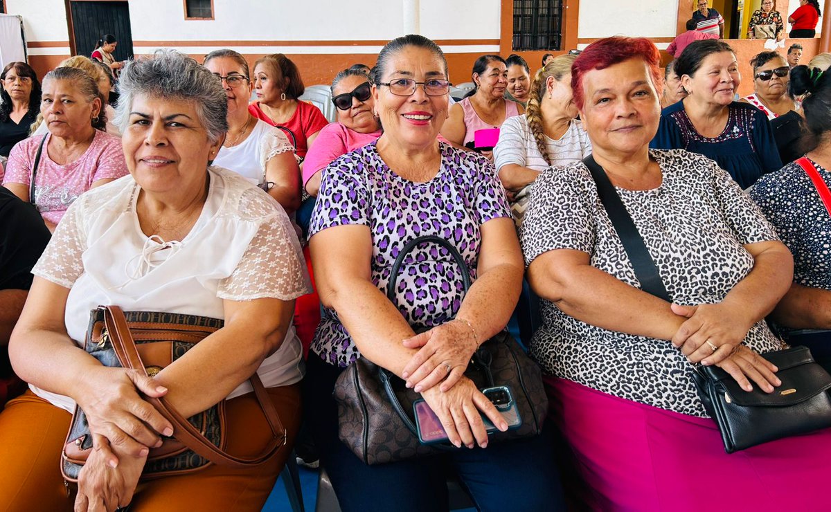 Esta mañana entregamos las últimas 171 tarjetas del <a href="/bbienestarmx/">Banco del Bienestar</a> a mujeres de 60 a 64 años del municipio de #Cuauhtémoc, que ya son derechohabientes de la #PensiónMujeresBienestar.

Con entusiasmo, continuamos en los municipios que faltan. #EsTiempoDeMujeres

#HumanismoMexicano
