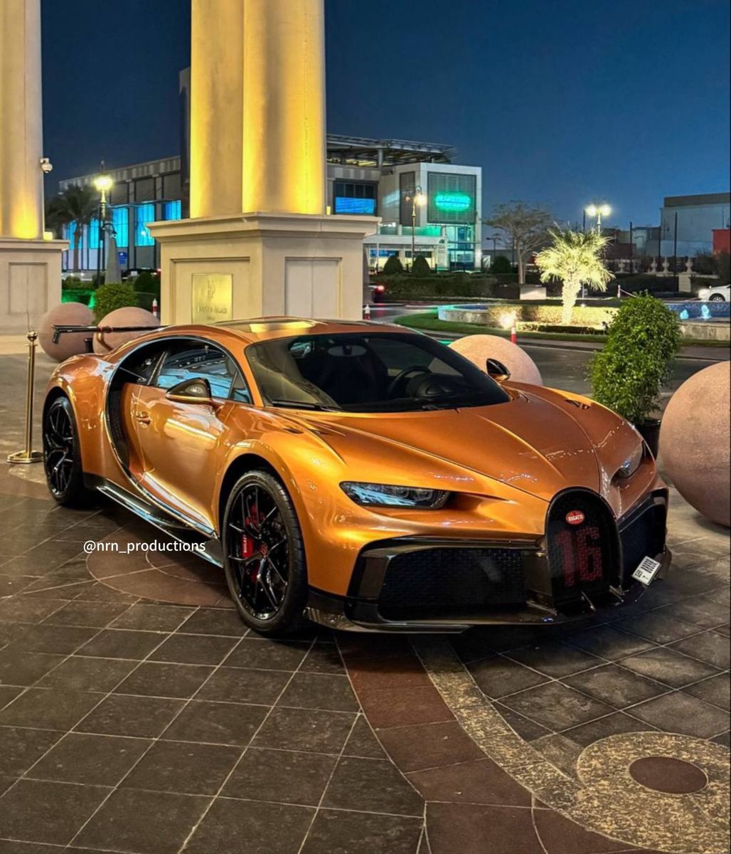 Neo__Hq's tweet photo. Andrew Tate’s Bugatti spotted in Dubai 🔥🇦🇪 https://t.co/kAsnsxPgEL