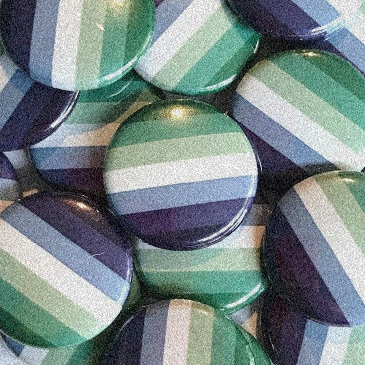 L_Angel_019's tweet image. Rare aesthetic: Você quer virar gay por achar a bandeira bonita