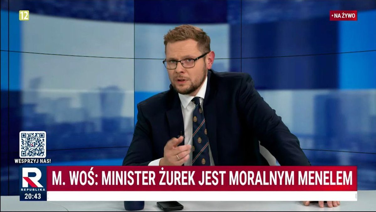 Waldemar Żurek (@w_zurek) on Twitter photo Wygląda na to, że pan Michał W. coraz gorzej znosi ciężar 248 stronicowego aktu oskarżenia.
… a kiedy kończą się argumenty, zaczynają się obelgi.
Ja to tylko tu zostawię:
„Nie ma zdolności honorowej oszczerca, tchórz, kłamca, zdrajca i ten, kto uchyla się od odpowiedzialności Wygląda na to, że pan Michał W. coraz gorzej znosi ciężar 248 stronicowego aktu oskarżenia.
… a kiedy kończą się argumenty, zaczynają się obelgi.
Ja to tylko tu zostawię:
„Nie ma zdolności honorowej oszczerca, tchórz, kłamca, zdrajca i ten, kto uchyla się od odpowiedzialności