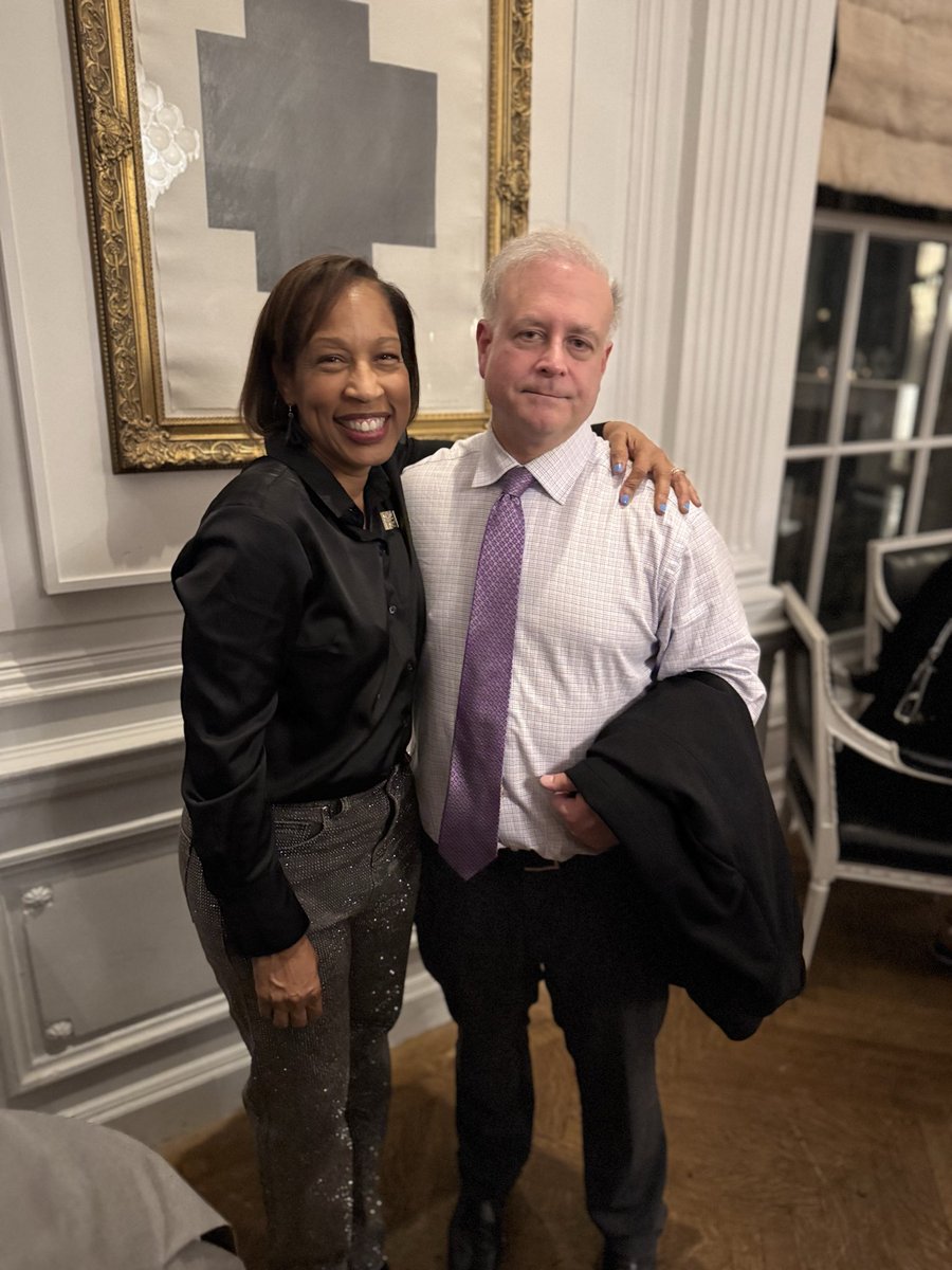 SmallBizDC's tweet image. Last night, #DSLBD was #DCProud to join the @DCNightCouncil Annual Awards Ceremony to celebrate the creativity, advocacy, and impact of the people &amp;amp; places that keep DC thriving after dark 🌃  Congrats to all of the awardees—@cmcharlesallen, @cmbrookepinto, &amp;amp; the @BlackCatDC 🎊🏆