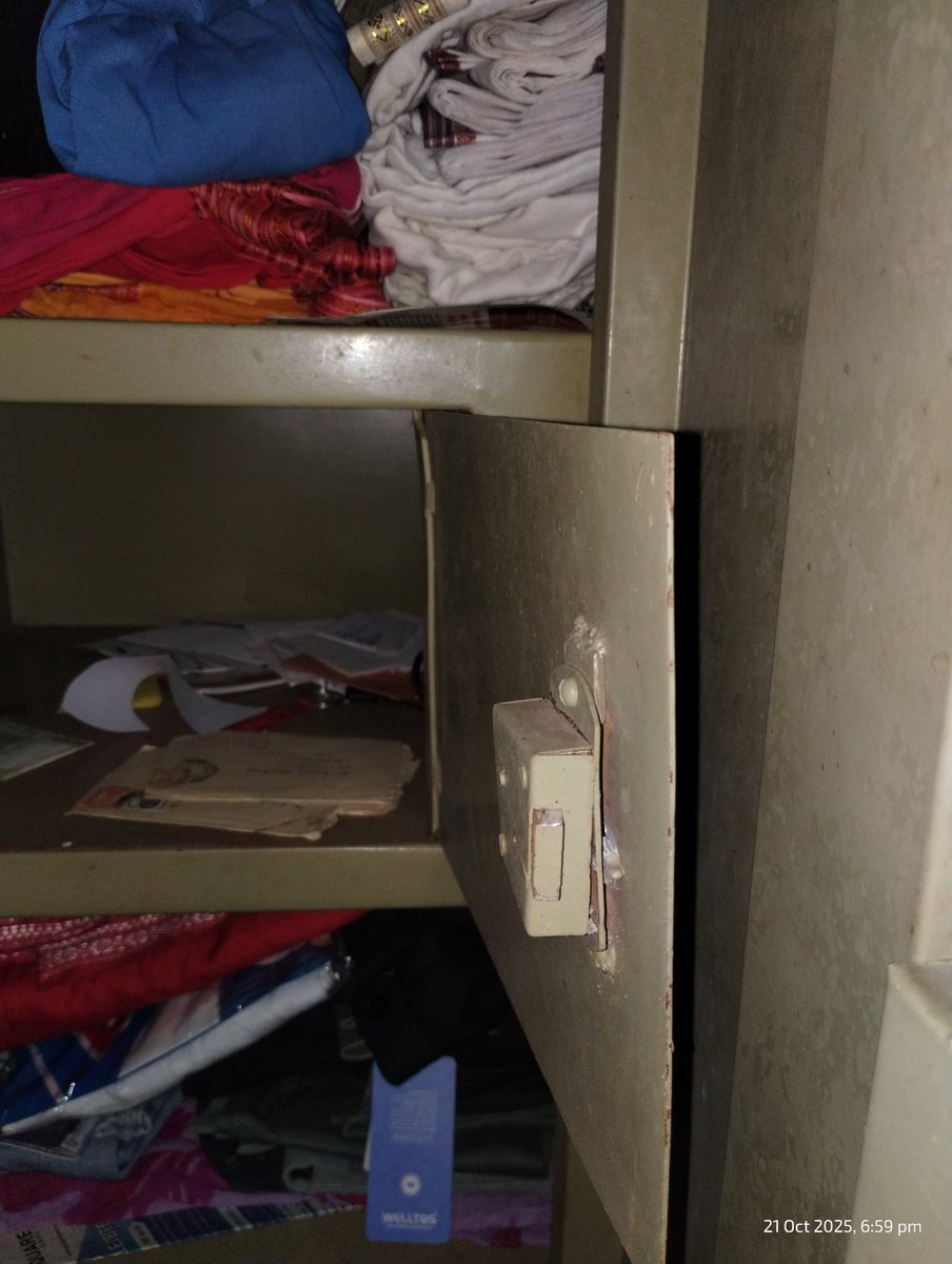 rahulbhar's tweet photo. Left my quarter in Assam Agricultural University Kahikuchi campus at around 11.45AM on 20th October 2025 for attending Kali Puja and returned in the evening on 21St just to witness this! My residence had been forcibly entered. Utensils of precious metals, DSLR camera were among https://t.co/vL3HgP0YEg
