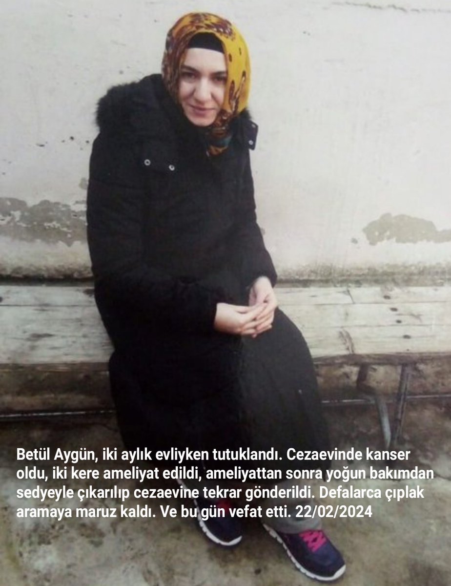 Betül öğretmen iki aylık evliyken tutuklandı. Cezaevinde kanser oldu. 2 kez ameliyat edildi, ameliyattan sonra yoğun bakımdan sedyeyle çıkarılıp cezaevine gönderildi. Defalarca çıplak aramaya maruz kaldı.
Rabbimiz rahmet eylesin.
<a href="/mahmutarikansp/">Mahmut Arıkan</a> <a href="/necmettincalisk/">Doç. Dr. Necmettin ÇALIŞKAN</a>
TenkiliUnutturma