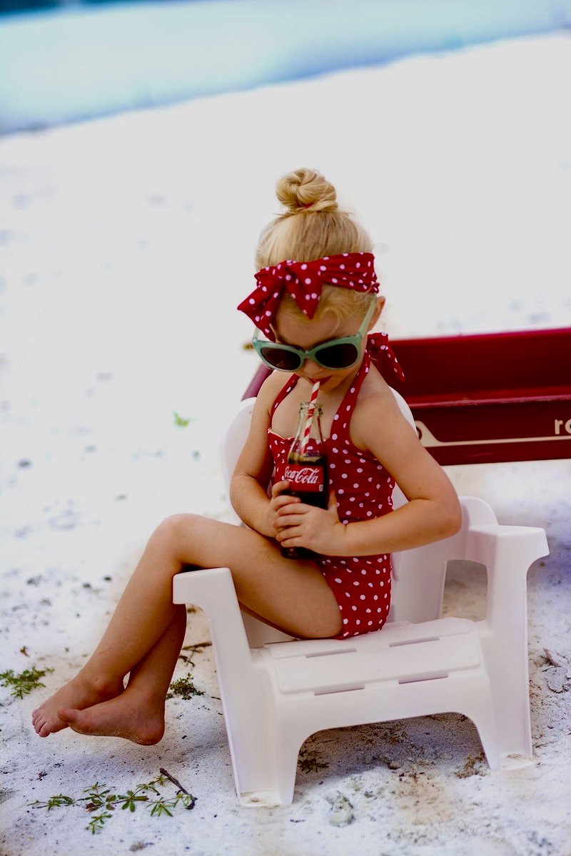 “La elegancia es
una disciplina de vida.”🌷

—Oscar De La Renta