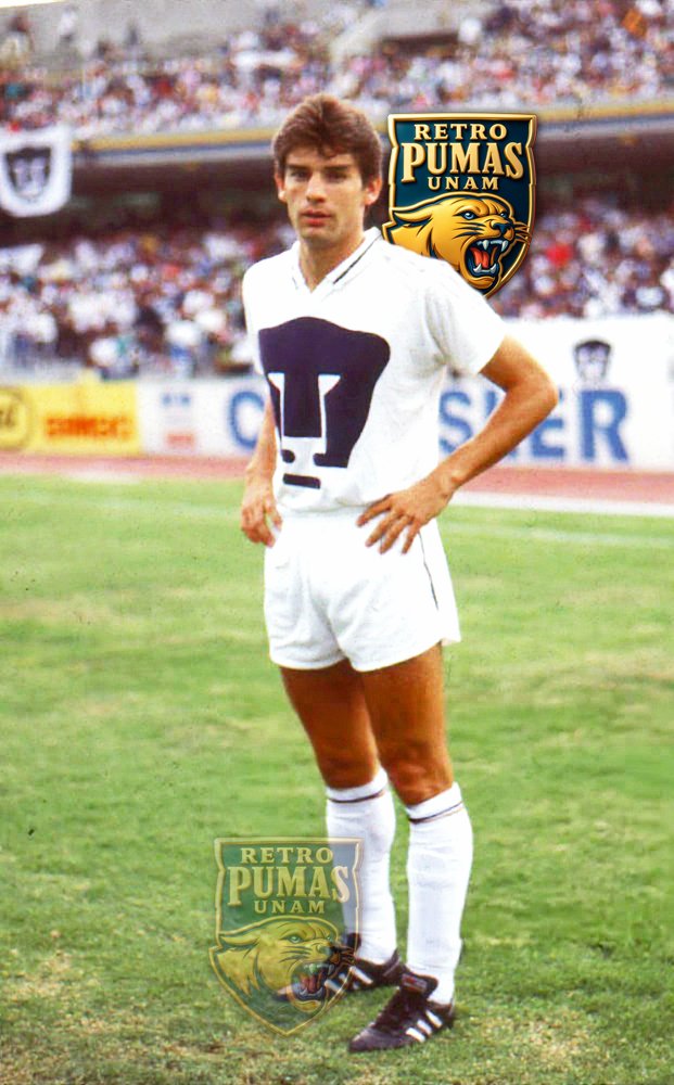 El canterano Roberto Medina jugó 100 partidos con Pumas, debutando en la campaña 88-89 y estuvo con el equipo hasta la 91-92.
El defensa lateral fue parte del equipo campeón en la temporada 90-91.