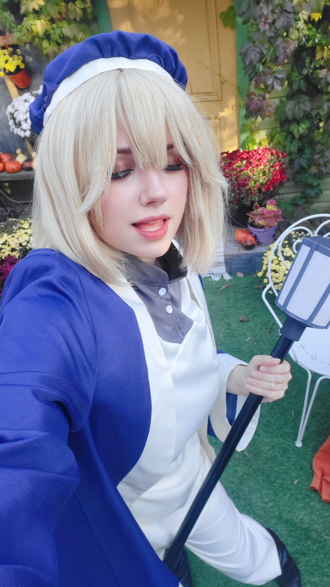 mamura_senpai_'s tweet image. Falin 💛 selfies from photoshoot 
#dungeonmeshi #dungeonmeshicosplay