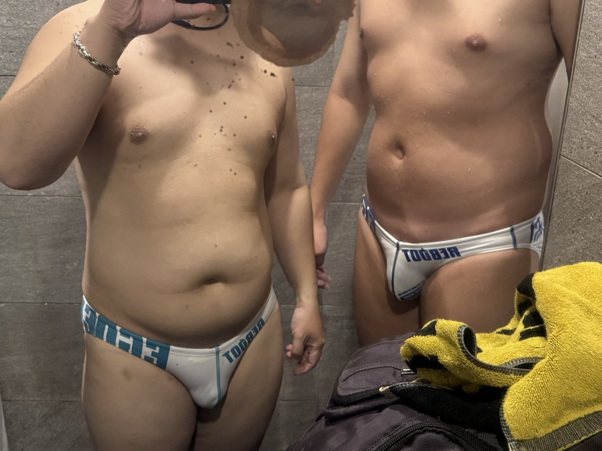 再次穿上害羞的泳褲🫣🫣🫣就是<a href="/hang12568947/">澤澤</a> 慫恿我穿的🤣🤣🤣