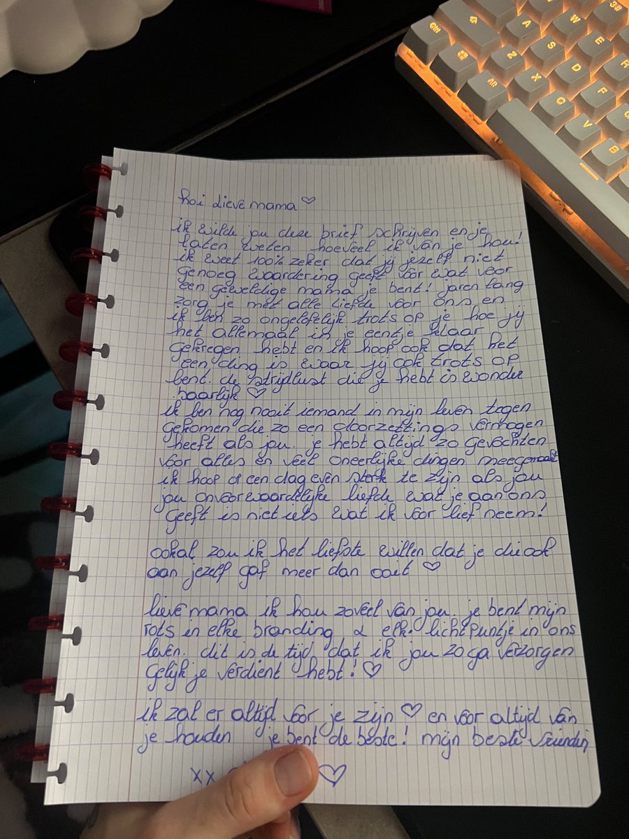 This is your sign to write your mom a heartfelt letter! I think we take our moms for granted sometimes and forget they won’t always be here with us ❤️ write your family that letter they deserve this type of love ❤️