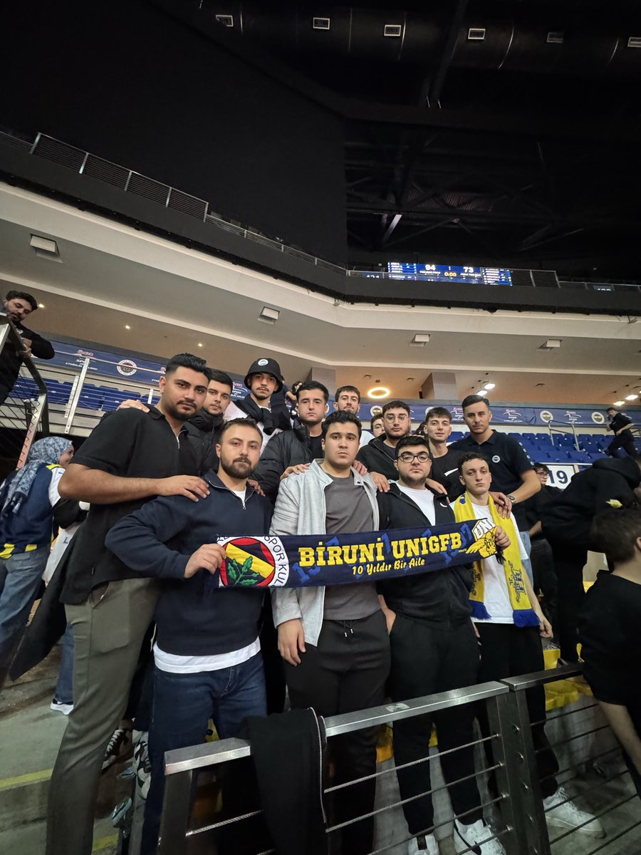 Fenerbahçe Opet kadın basketbol takımımızı olimpiakos karşısında yalnız bırakmadık 

#UNIGFB