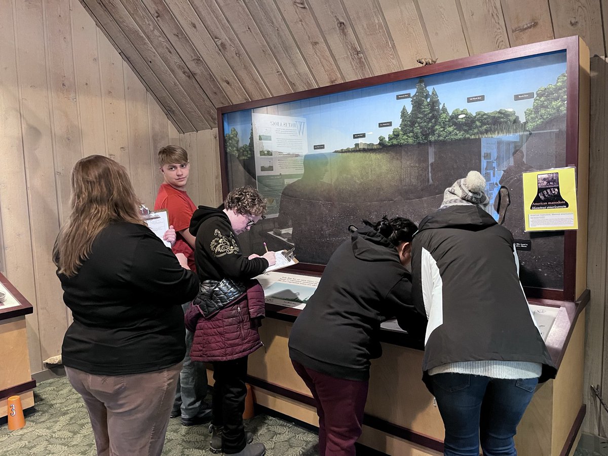 rb_transition's tweet image. Had an amazing time exploring Volo Bog @IllinoisDNR with Ms. Abby as our guide! 🌿💚 Did you know it's a National Natural Landmark? We learned so much and our scavenger hunt at the Visitor Center was awesome! #VoloBog #communitybasedlearning #rbchs