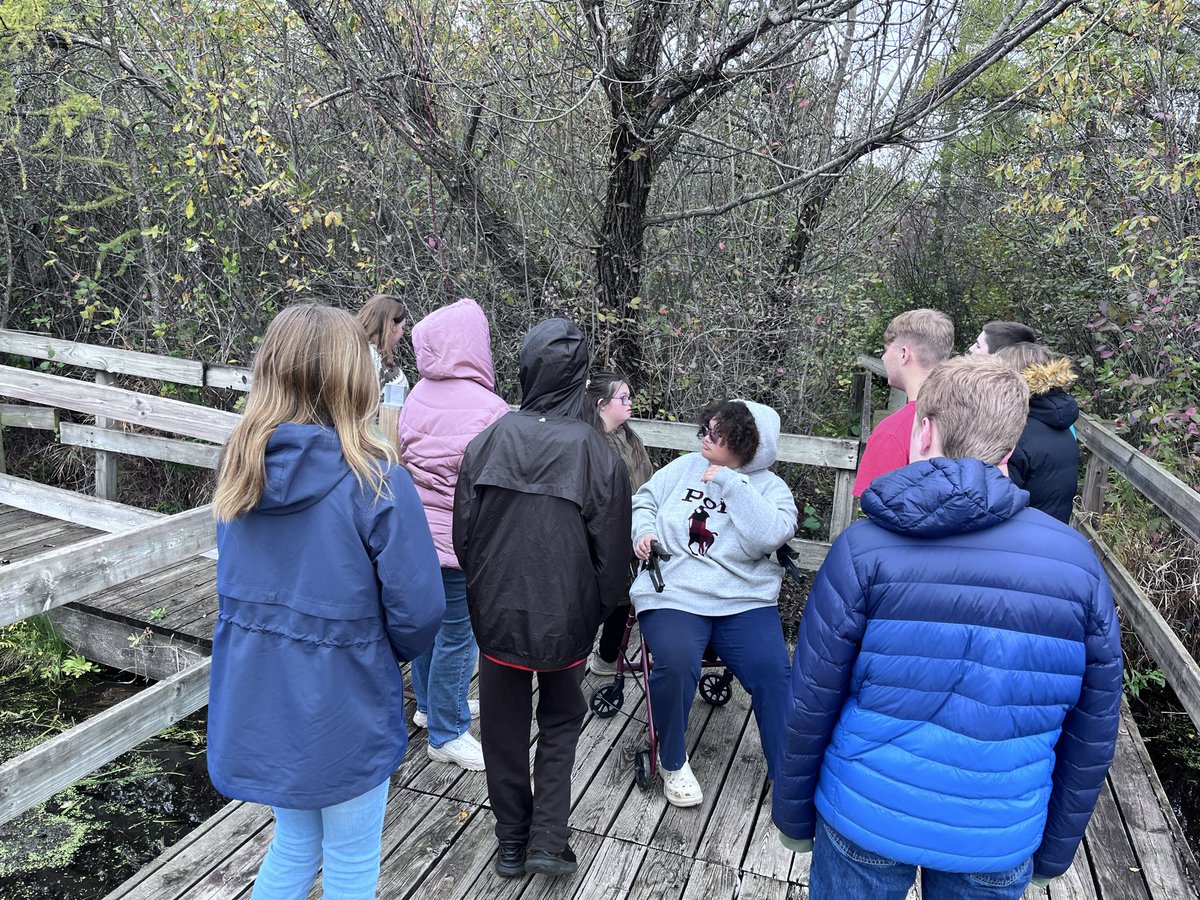 rb_transition's tweet image. Had an amazing time exploring Volo Bog @IllinoisDNR with Ms. Abby as our guide! 🌿💚 Did you know it's a National Natural Landmark? We learned so much and our scavenger hunt at the Visitor Center was awesome! #VoloBog #communitybasedlearning #rbchs