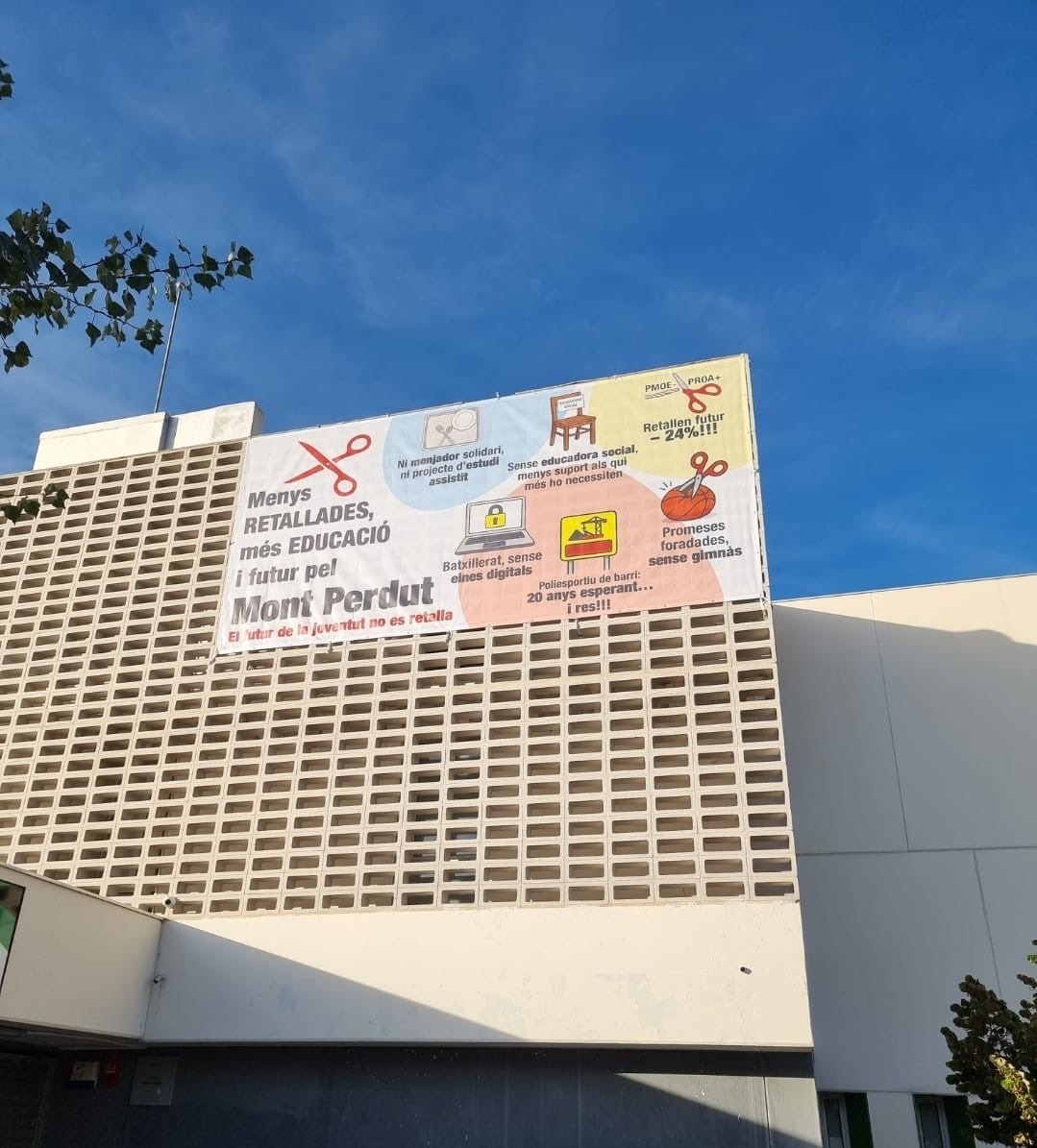 INS Mont Perdut tweet media