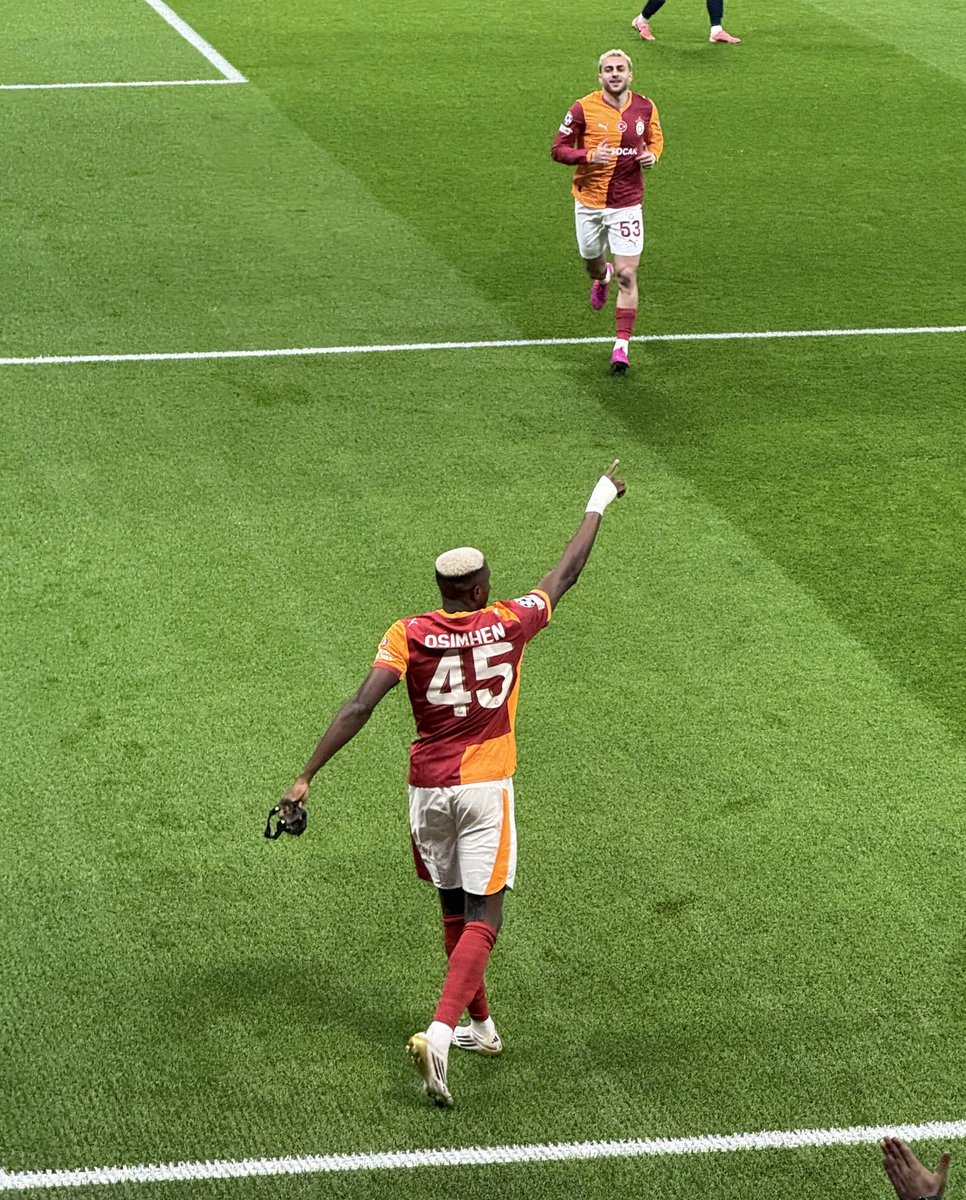 Kral böyle istedi 💛❤️