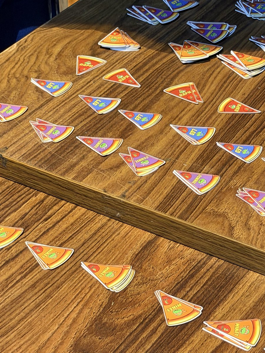 CMNisal's tweet image. #PizzaDAO Big love to @PizzaDAO  you made our watch party extra delicious! ❤️🍕

#nextjs #vercel @nextjs @vercel @paulienuh @DumiduThabrew @jacobmparis @snack_man