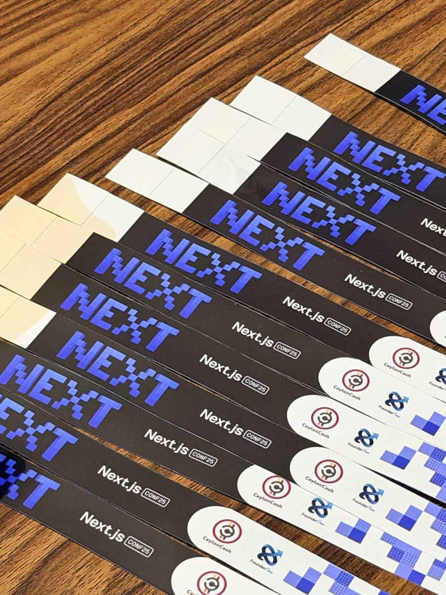 CMNisal's tweet image. #PizzaDAO Big love to @PizzaDAO  you made our watch party extra delicious! ❤️🍕

#nextjs #vercel @nextjs @vercel @paulienuh @DumiduThabrew @jacobmparis @snack_man