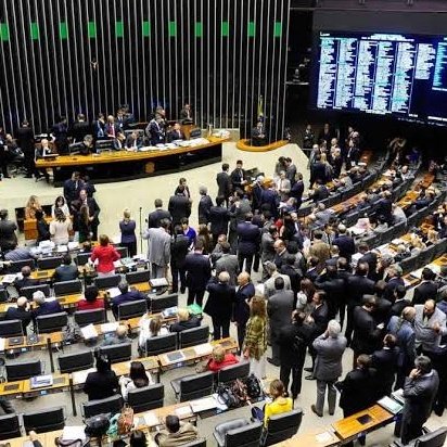 updatecharts's tweet image. Hugo Motta anunciou URGÊNCIA DE VOTAÇÃO para o projeto que cria a BANCADA CRISTÃ no Congresso.
