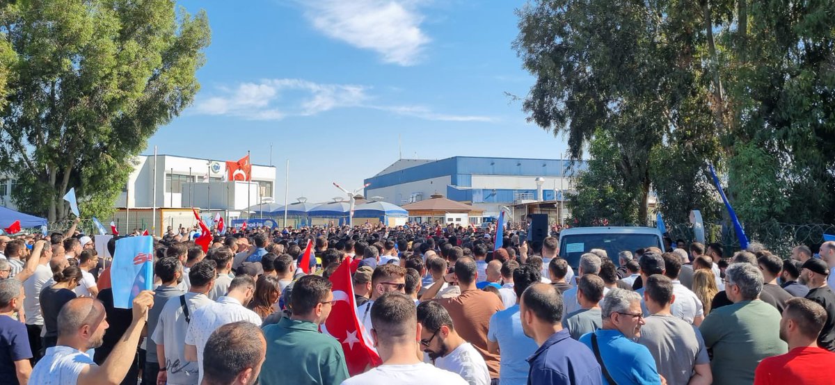 TPI Emekçileri bu ülke de İşçi Sınıfının yaşadığı sorunların dik duran  sesi oldu ve sonuna kadar mücadele ediyor.
<a href="/arzuerkan4/">Arzu Erkan</a> <a href="/enderkiziyil/">Akay Kızıyil...ރ</a> <a href="/HakanKavk/">Hakan</a> <a href="/evrenselgzt/">Evrensel Gazetesi</a> <a href="/isikhanvedat/">Prof. Dr. Vedat Işıkhan</a> <a href="/evrenselgzt/">Evrensel Gazetesi</a> <a href="/HakanKavk/">Hakan</a> <a href="/petrolis_merkez/">Petrol-İş Sendikası</a> <a href="/SivanKrmzck/">Şivan Kırmızıçiçek</a> <a href="/BirGun_Gazetesi/">BirGün Gazetesi</a> <a href="/eczozgurozel/">Özgür Özel</a> @umutsendikasi