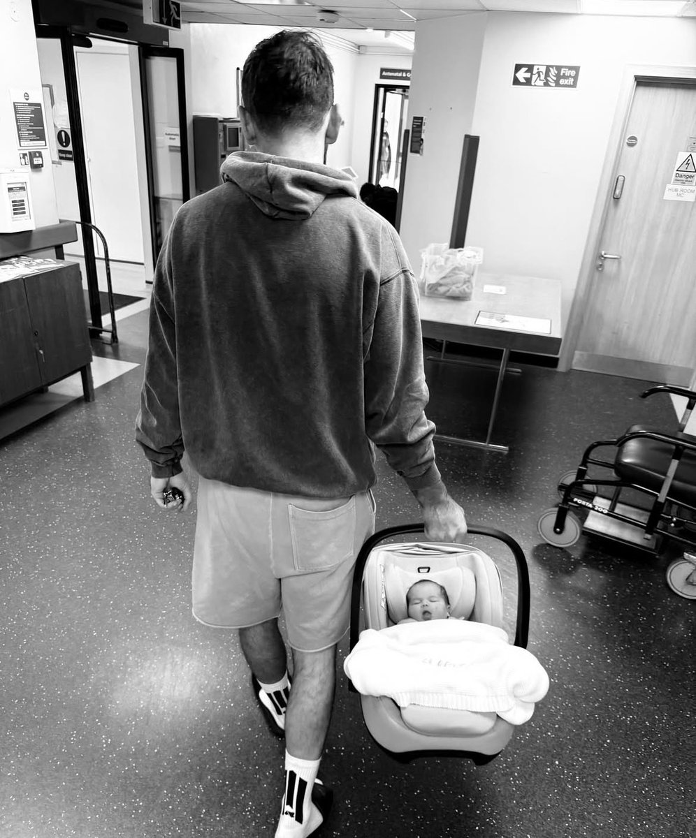 Congratulations to Stags striker, Tony Martin and his partner Tayla, who gave birth to a baby girl on 21st October 💙🎉

Massive congratulations, Tony 🤝

#COYSTAGS