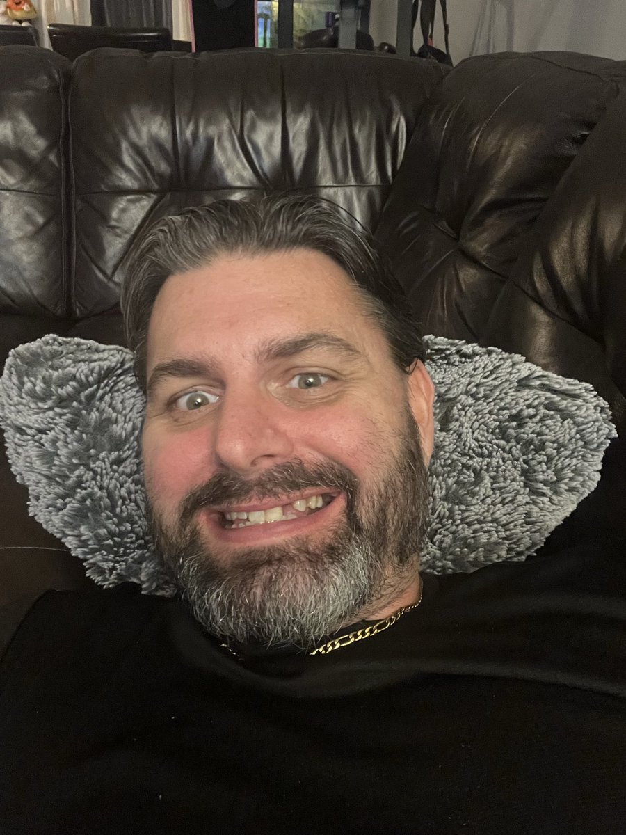 Welp I was acting like a goober, tripped and cracked my front tooth. Had to pull it yesterday morning. I officially look like a crazy person. I’m going to start wearing a mouth guard. I’ve been humbled lol