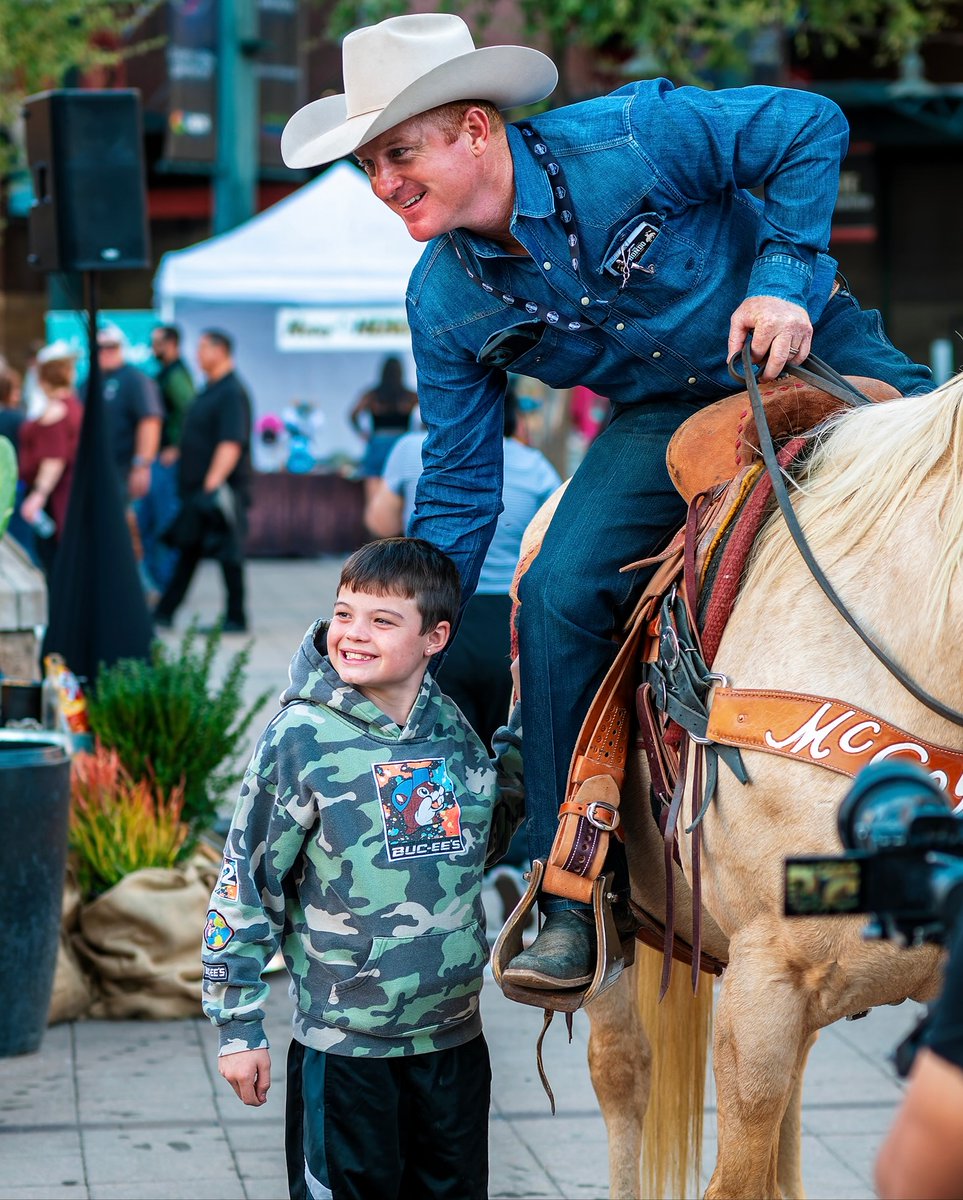 TheHondoRodeo's tweet image. The Hondo-Stillery Fan Fest starts the party early!

Live country music, cold drinks, and good vibes start daily at 12 PM.
