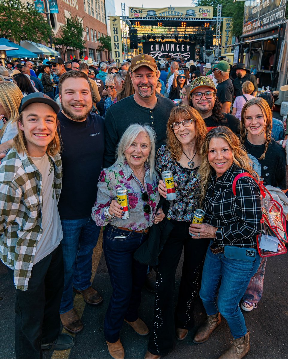 TheHondoRodeo's tweet image. The Hondo-Stillery Fan Fest starts the party early!

Live country music, cold drinks, and good vibes start daily at 12 PM.