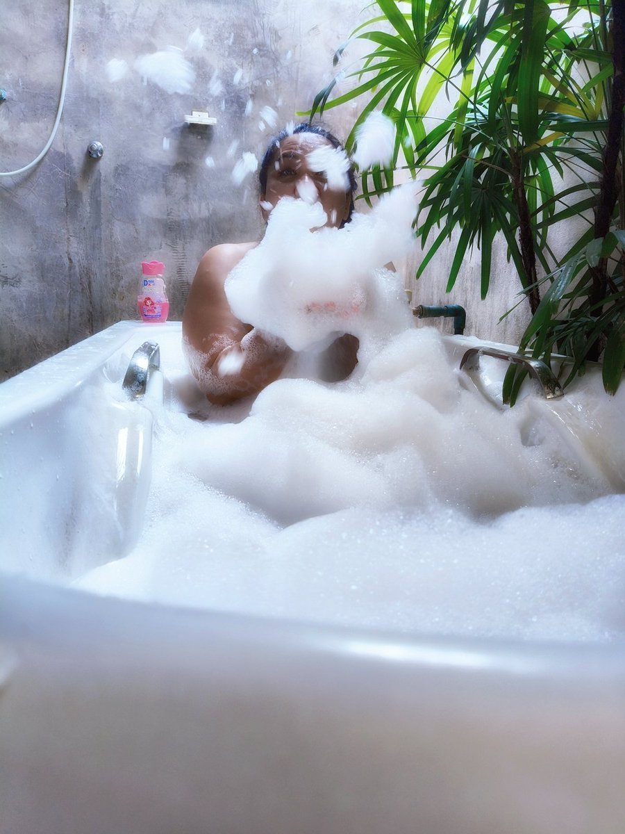 สรุปขวดข้างหลัง ทำฟองดีกว่าบาทบอม 

😅😅😅