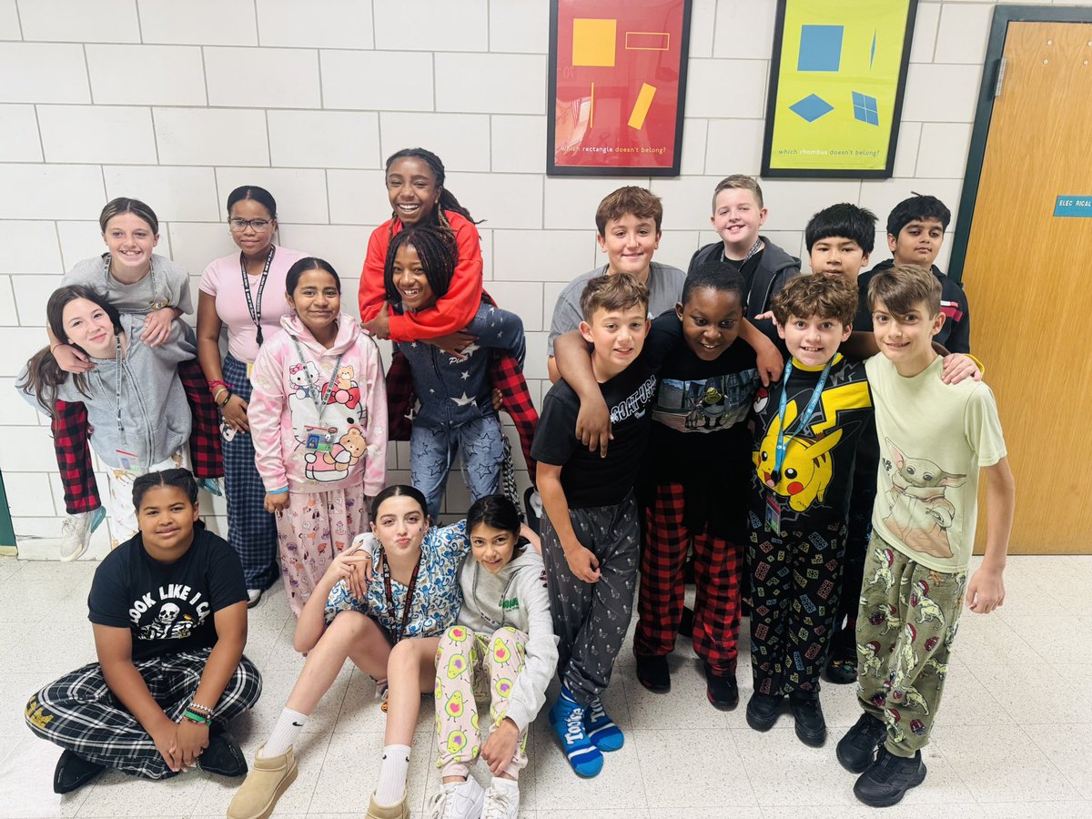 Miss Whorlow tweet media