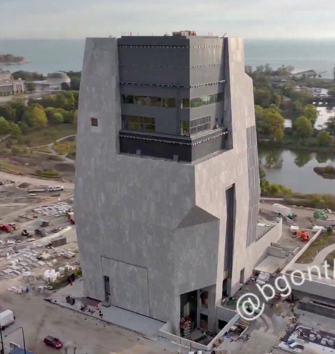 GJ Flash tweet media