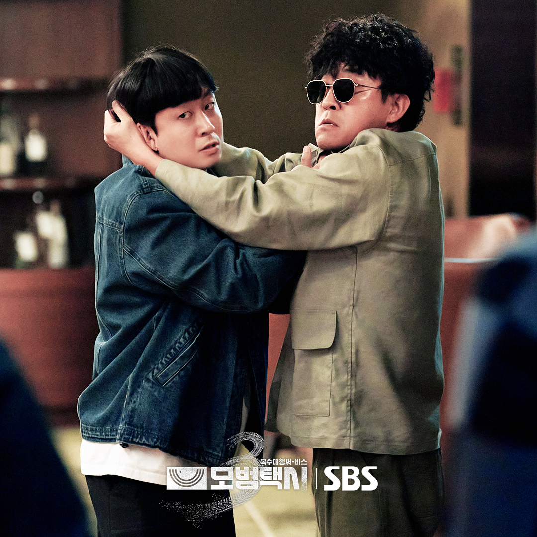 BELUM TAYANG TAPI UDAH NGAKAK LIHAT MEREKA BERDUA 😭😭

jangan lupa •kdm• taxi driver s3 tayang tanggal 21 November 2025, total eps ada 16 dan on going ya tayang di VIU