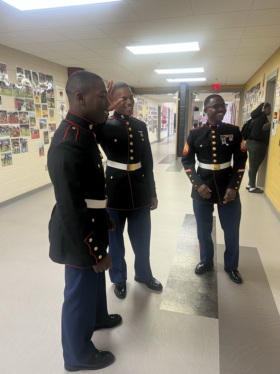 Donna W Thompson tweet media