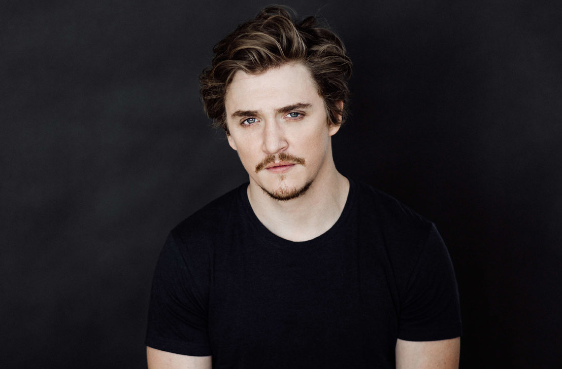 Quando, QUANDO veremos esses 2 divos no mesmo filme de terror?