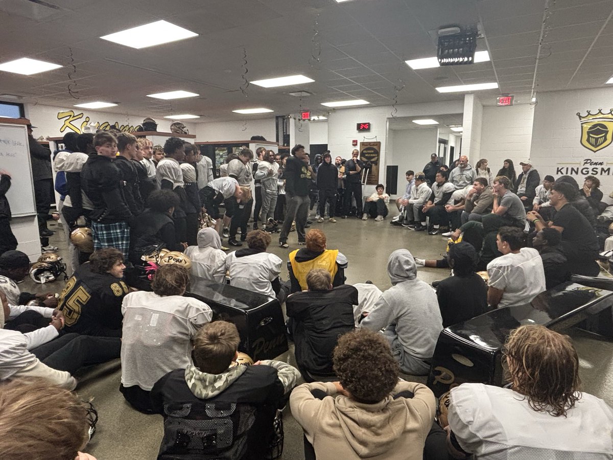 THE TRADITION continues. Senior Talks…#TheLongBlackLine