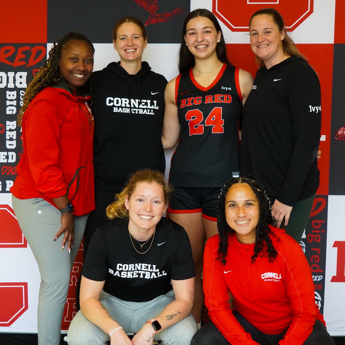 sarahpoland24's tweet image. Thank you so much @CornellWBB for the unofficial visit this past weekend! Also, I’m so grateful to have received an offer! Thank you @coachgarner12 @CoachVBarnes @CoachSashiaC @CoachCourtnay @coachcorcoran24!! 
#RunRed❤️🤍🐻

@MAHuskies @RiversAthletics