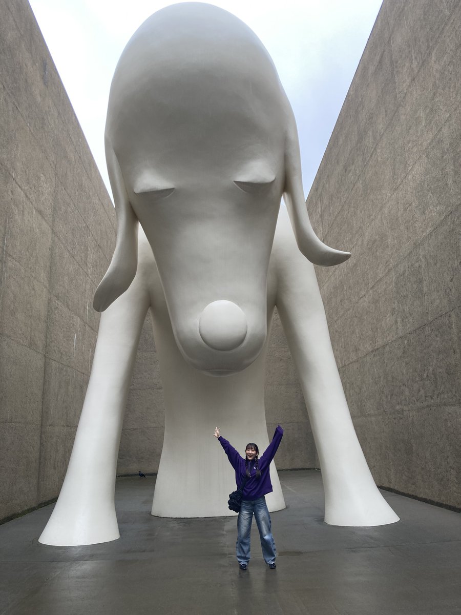 KN7_msc's tweet image. 昨日は最後の休演日。
青森にお出かけしました🚙
青森県立美術館に三内丸山遺跡、途中で寄った展望台でこの海を渡ったら北海道かと思ったらなんか不思議な気持ちになりました。
この公演が無ければ行くことがなかったであろう場所に沢山行けて嬉しいです。

残り11公演。

#康楽館
#劇団ゆめいろ