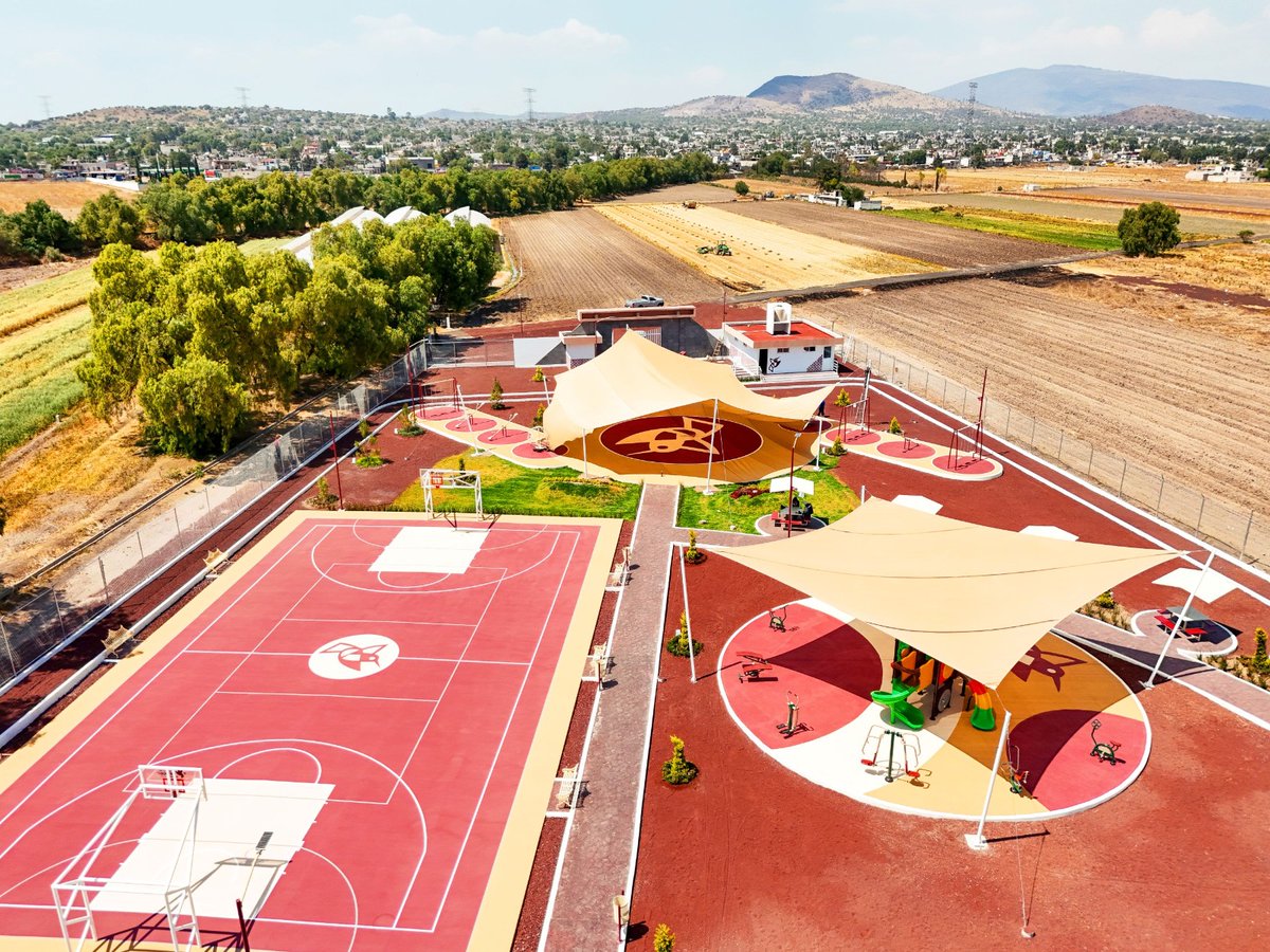 El <a href="/Edomex/">Gobierno del Estado de México</a> ha instalado velarias y arcotechos en 52 unidades deportivas, como parte del Programa de Obra Pública. 
Brindando espacios públicos más seguros, cómodos y funcionales.  
 
👉Más información:  goo.su/PRTosj