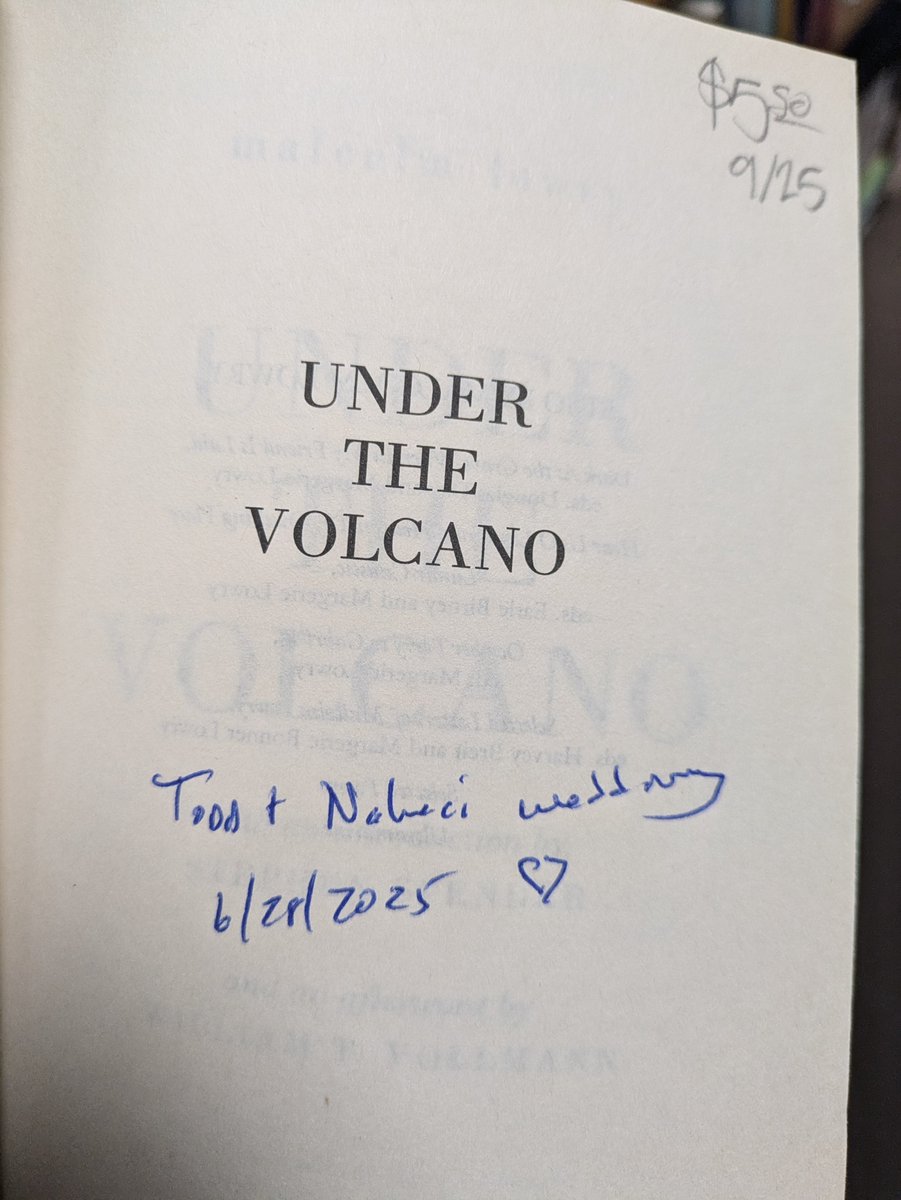 josephimspiegel's tweet photo. Found in a used bookstore.
Who on earth gives THIS novel as a wedding gift https://t.co/nunXRhq2RI
