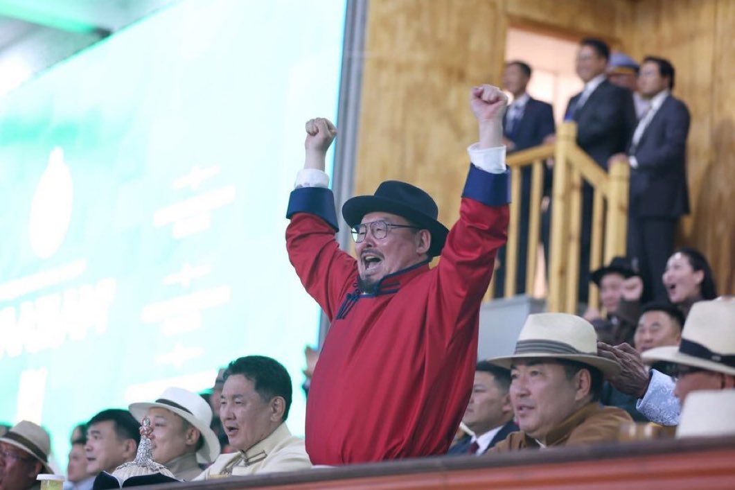 Өглөөний мэнд! ☀️✌️ 🤭
Good morning 𝕏 🇲🇳