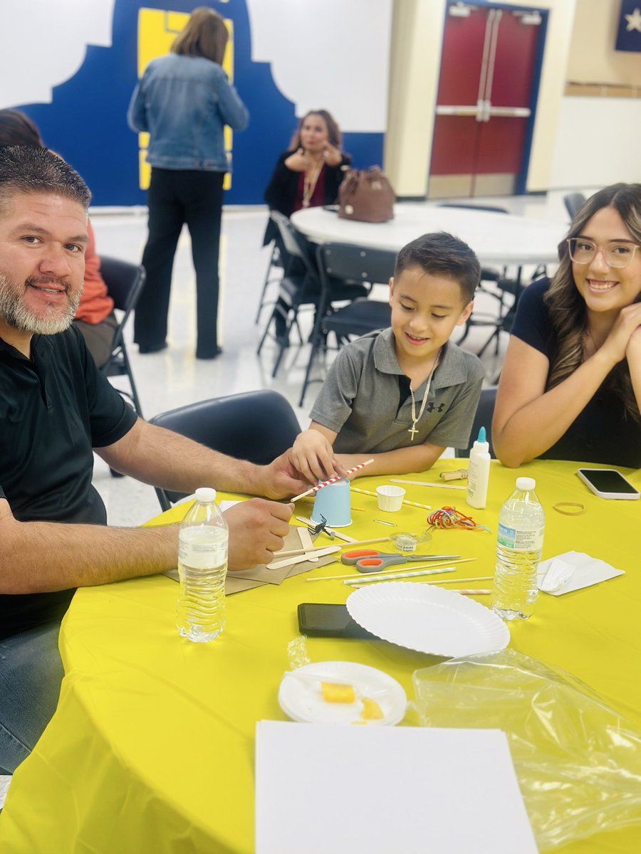 SanElizarioHS's tweet image. Big ideas, bright colors, and even brighter smiles! 🌟💙 Thank you to all our GT families who came out for a night of creativity and connection with their gifted Eagles! 🦅💛 #FlyLikeAChampion #GiftedAndTalented @TroyEnriquezSE