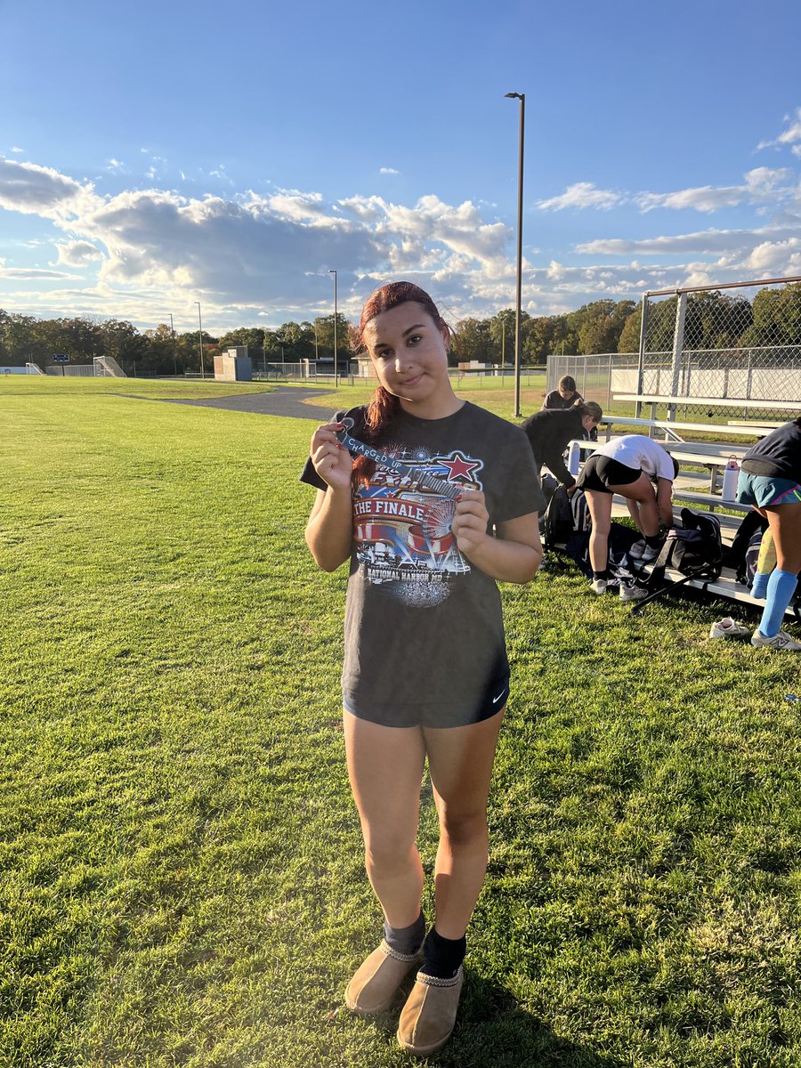 Ellie was ready to go today! Charged UPP!! 🏑⚡️