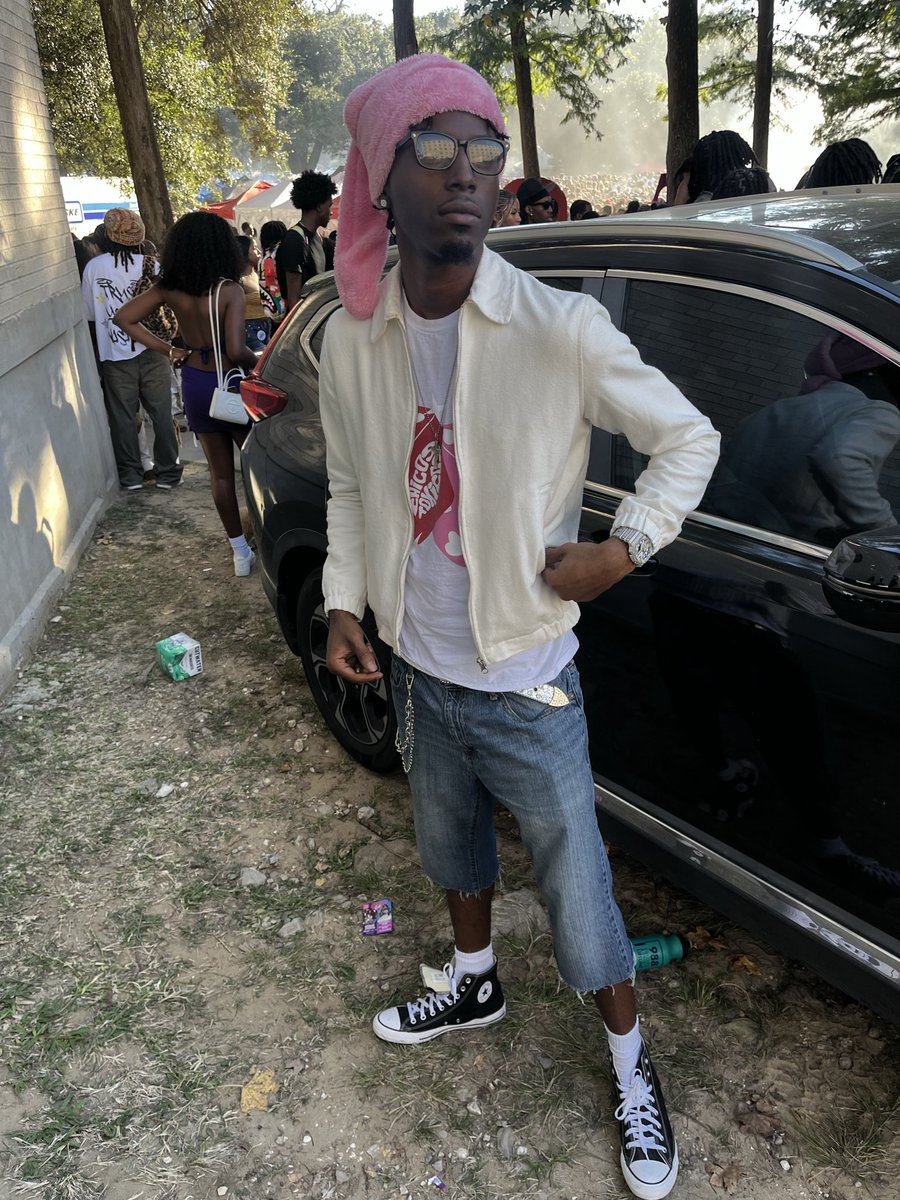 getrichap's tweet photo. #stayfitted https://t.co/tJJ1c9LiRn