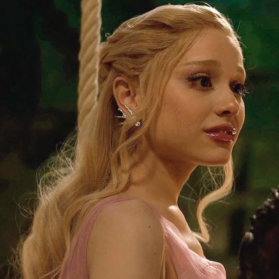 ofpinksorcery's tweet image. #NewProfilePic