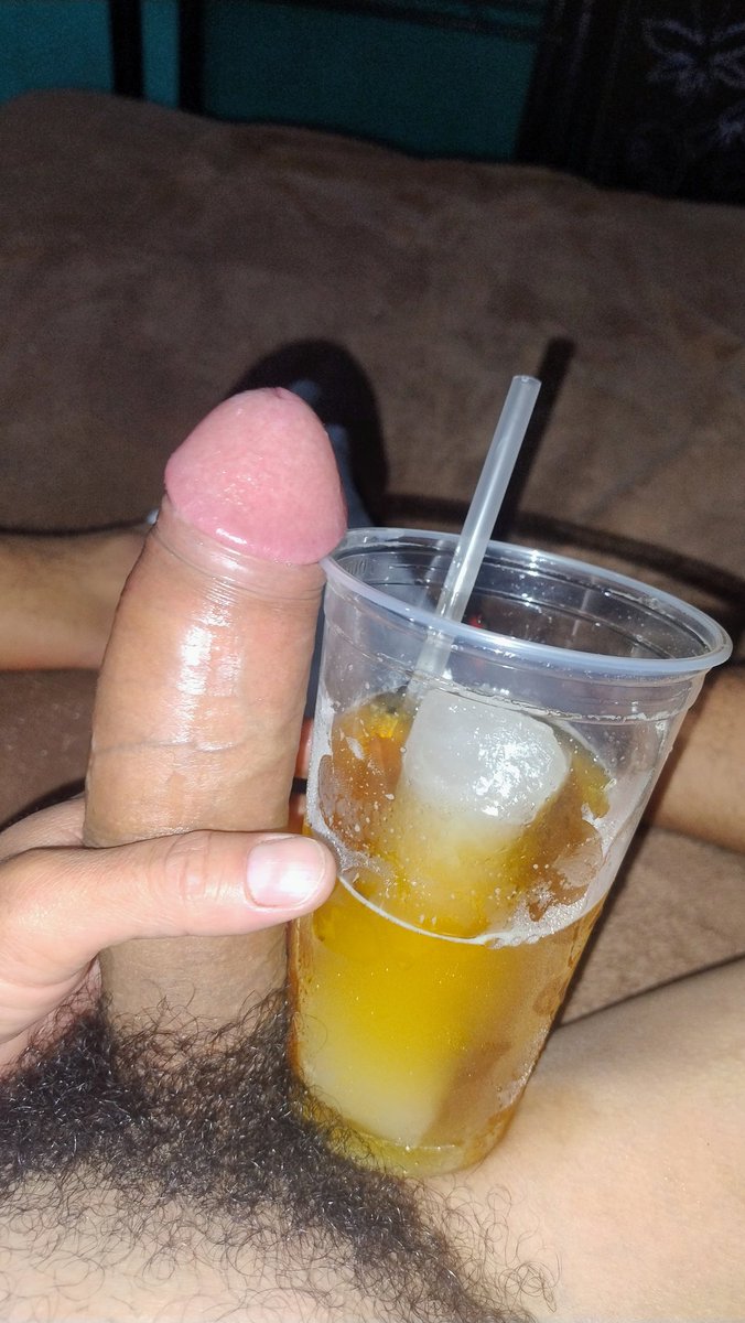 Tomando uma dose e o tesão tá como?