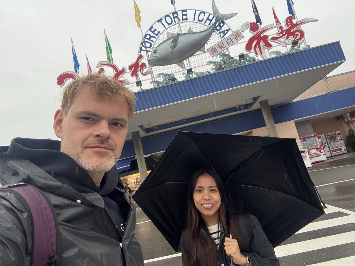 BadToxic's tweet image. #Eating @ #fishMarket #ToreToreIchiban in #Katata, #Shirahama, #Wakayama, #Japan.

#hamburger #burger #takoyaki #fishy #toretore #toretorePark #fish #seafood #seafoodMarket #Fischmarkt #Fisch #Meeresfrüchte #Japanese #Nihon #日本 #Nippon #vacation #Urlaub #trip #Asia @umiizza