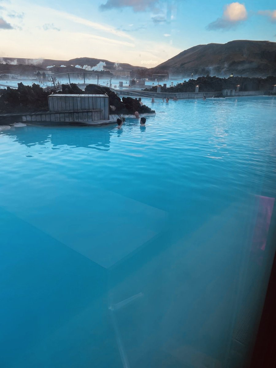 Toohaut's tweet photo. ice to meet you iceland 😏 🇮🇸 https://t.co/bUgI5V5lQT