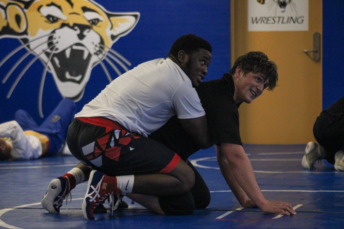 BartonWrestling's tweet photo. ✌️days left until our Intersquad Duals! 

#rollcougs | #bartonwrestling https://t.co/6N3H7ViGuu